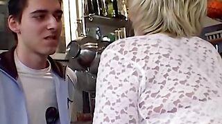 An venerable German granny gets the brush selfish fuck-holes disjointed